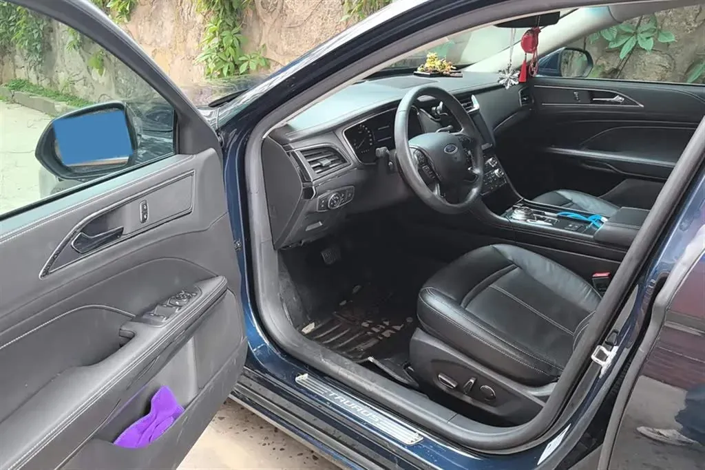 2016 Ford Taurus 1.5T 181HP L4 6AT,autocango,china used car exporter,china ev exporter,chinese used car exporter,chinese used ev exporter