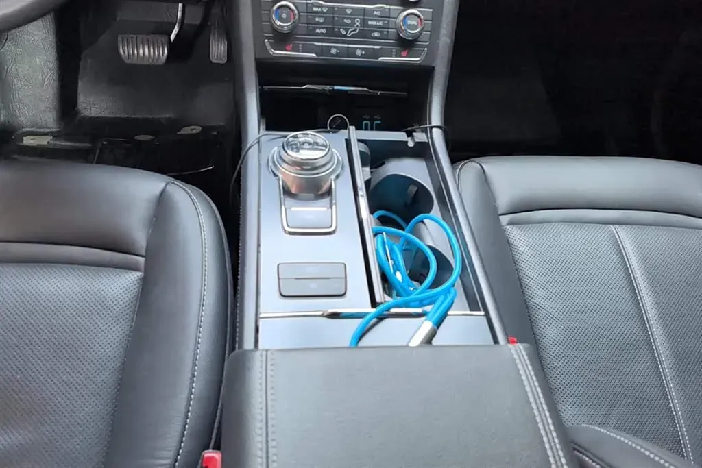 2016 Ford Taurus 1.5T 181HP L4 6AT,autocango,china used car exporter,china ev exporter,chinese used car exporter,chinese used ev exporter