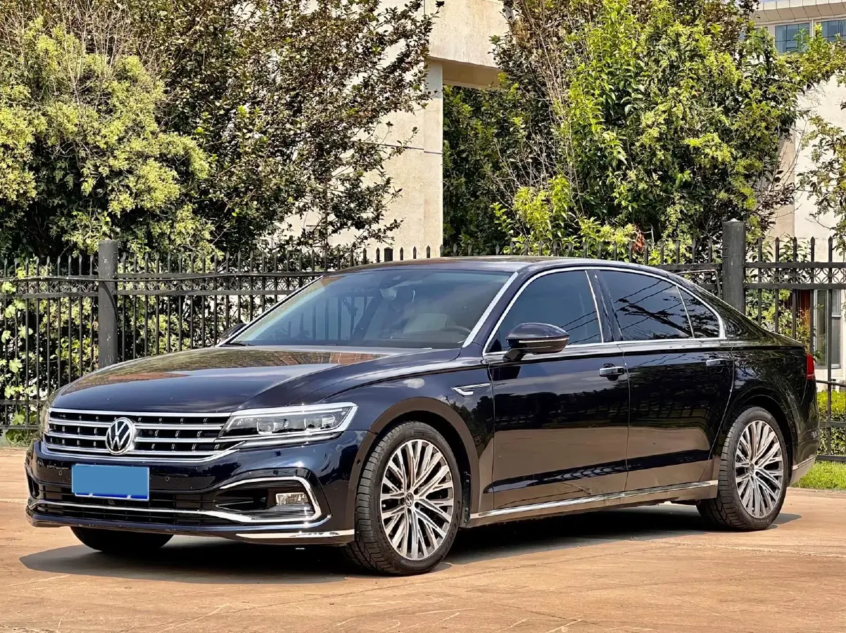 2021 Volkswagen Phideon 2.0T 224HP L4 7DCT