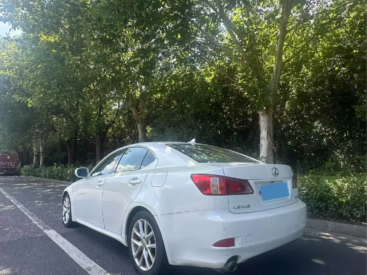 2011 Lexus IS 2.5L 208HP V6 6AT,autocango,china used car exporter,china ev exporter,chinese used car exporter,chinese used ev exporter