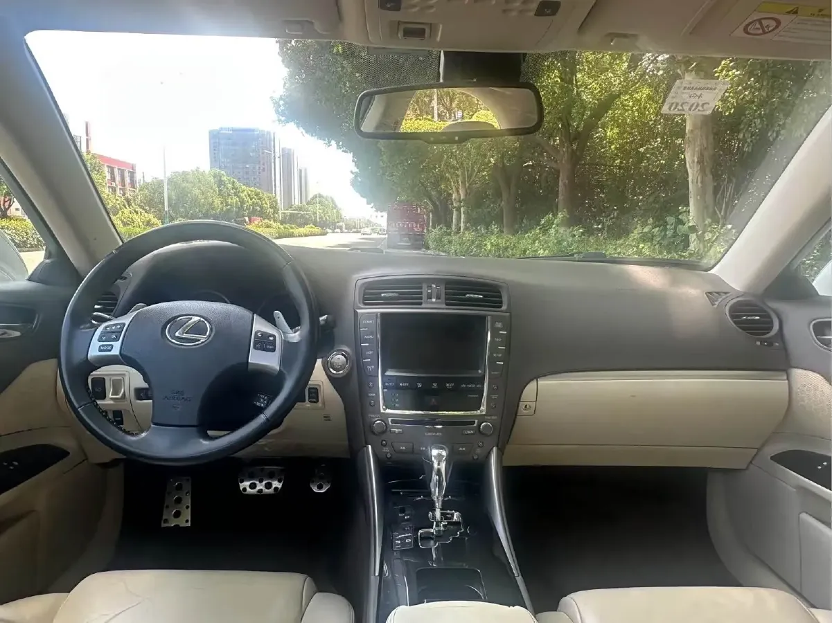 2011 Lexus IS 2.5L 208HP V6 6AT,autocango,china used car exporter,china ev exporter,chinese used car exporter,chinese used ev exporter