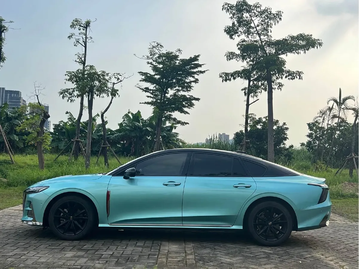 2023 HongQi H6 2.0T 252HP L4 8AT,autocango,china used car exporter,china ev exporter,chinese used car exporter,chinese used ev exporter
