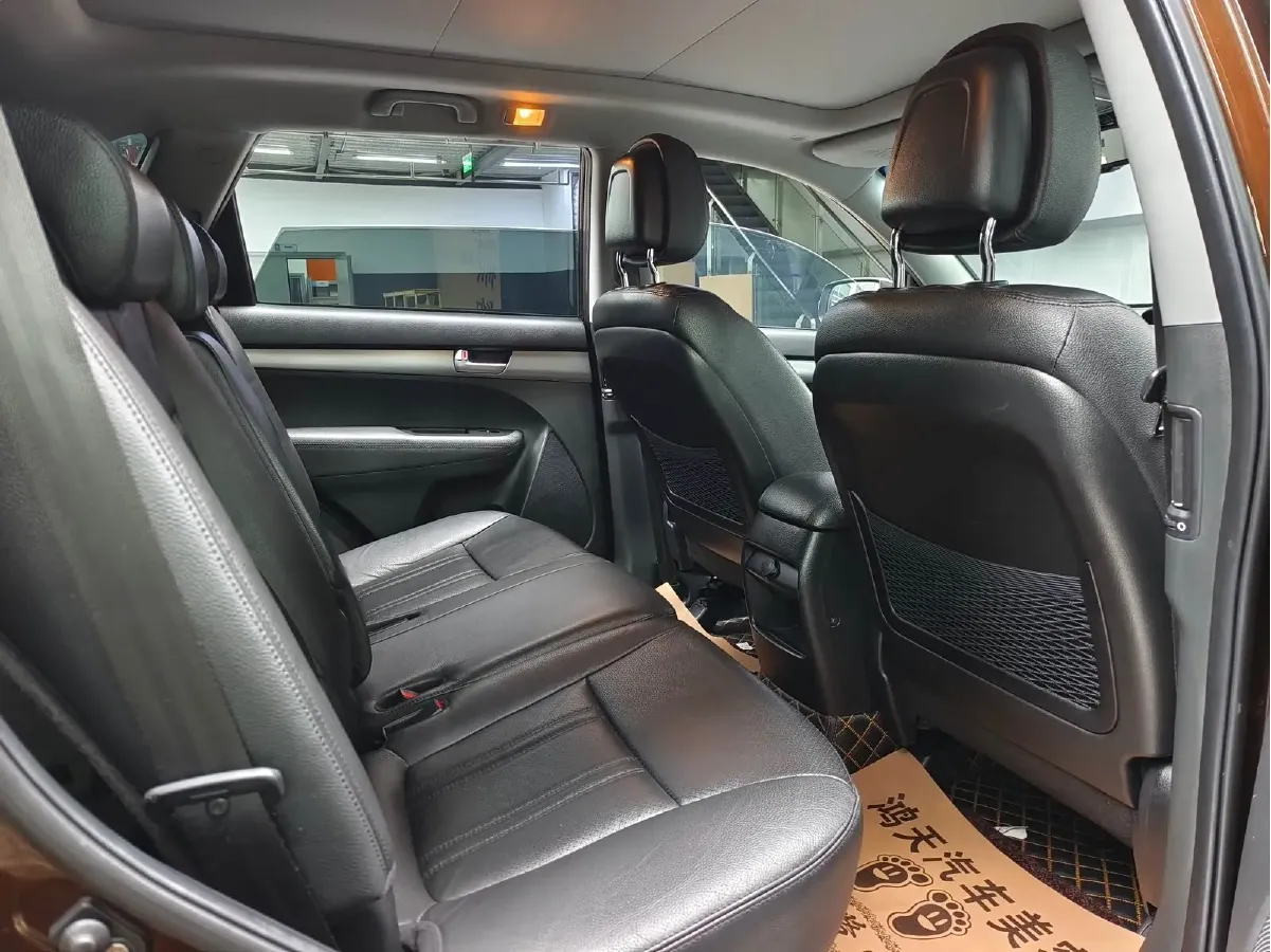 2013 Kia Sorento 2.4L 190HP L4 6AT,autocango,china used car exporter,china ev exporter,chinese used car exporter,chinese used ev exporter
