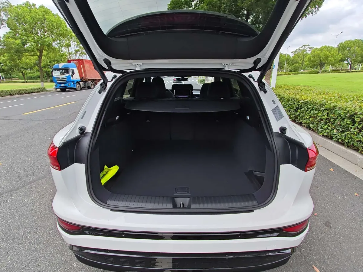 2026 Audi A5L Sportback 2.0T 204HP L4 7DCT,autocango,china used car exporter,china ev exporter,chinese used car exporter,chinese used ev exporter