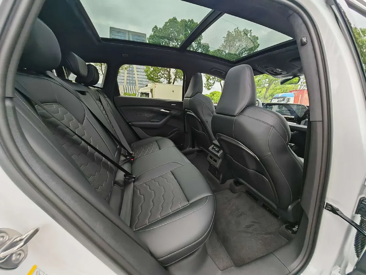 2026 Audi A5L Sportback 2.0T 204HP L4 7DCT,autocango,china used car exporter,china ev exporter,chinese used car exporter,chinese used ev exporter