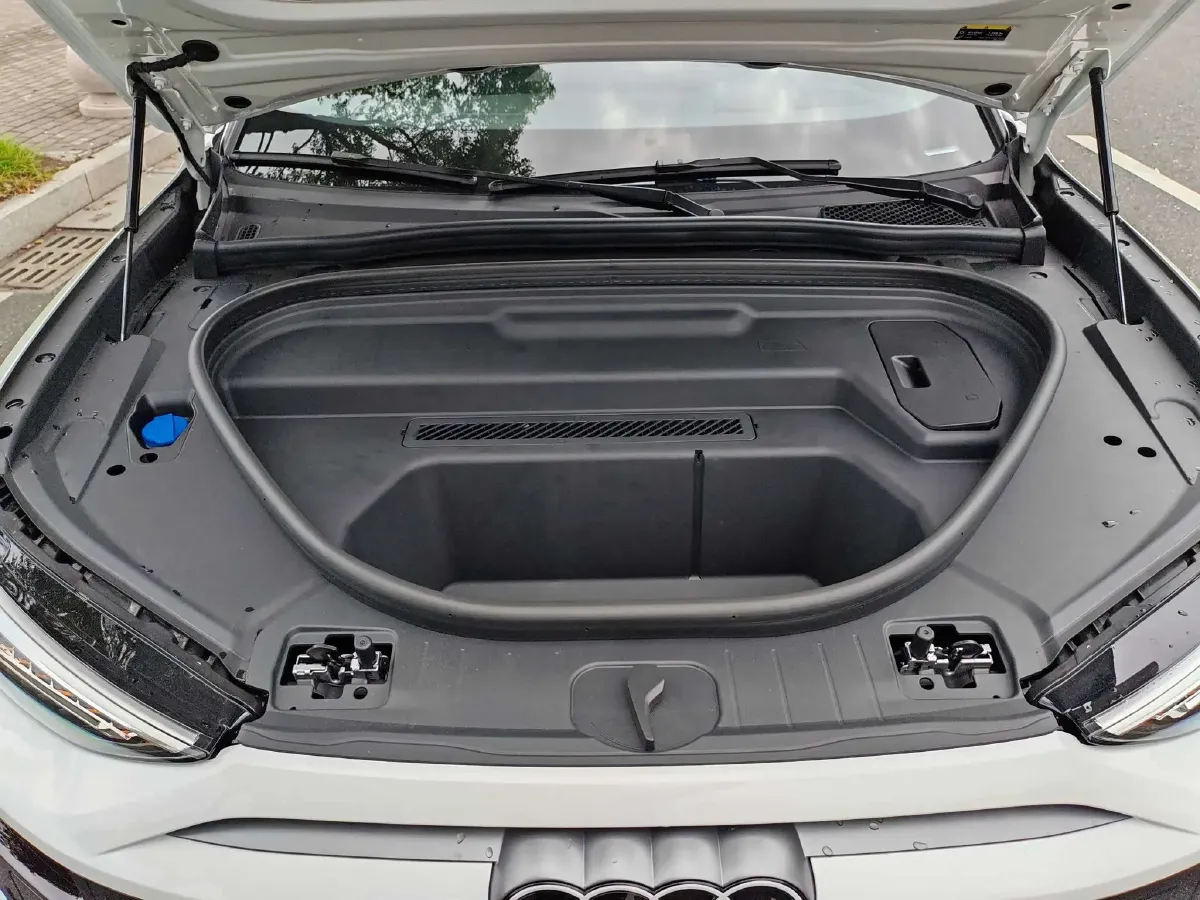 2026 Audi A5L Sportback 2.0T 204HP L4 7DCT,autocango,china used car exporter,china ev exporter,chinese used car exporter,chinese used ev exporter