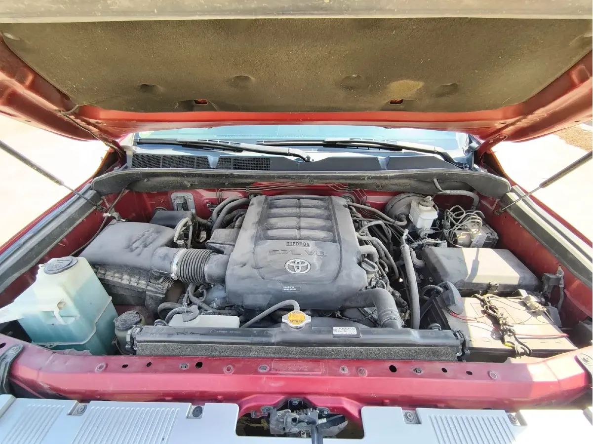 2014 Toyota Tundra 5.7L 386HP V8 6AT,autocango,china used car exporter,china ev exporter,chinese used car exporter,chinese used ev exporter