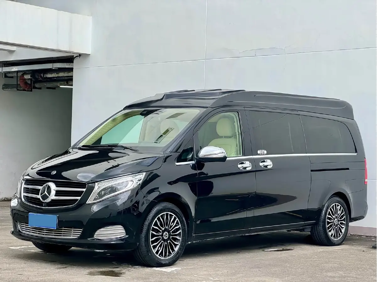 2018 Mercedes-Benz V Class 2.0T 211HP L4 7AT