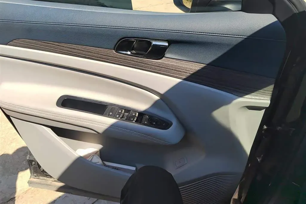 2022 Ford Equator Sport 1.5T 170HP L4 7DCT,autocango,china used car exporter,china ev exporter,chinese used car exporter,chinese used ev exporter