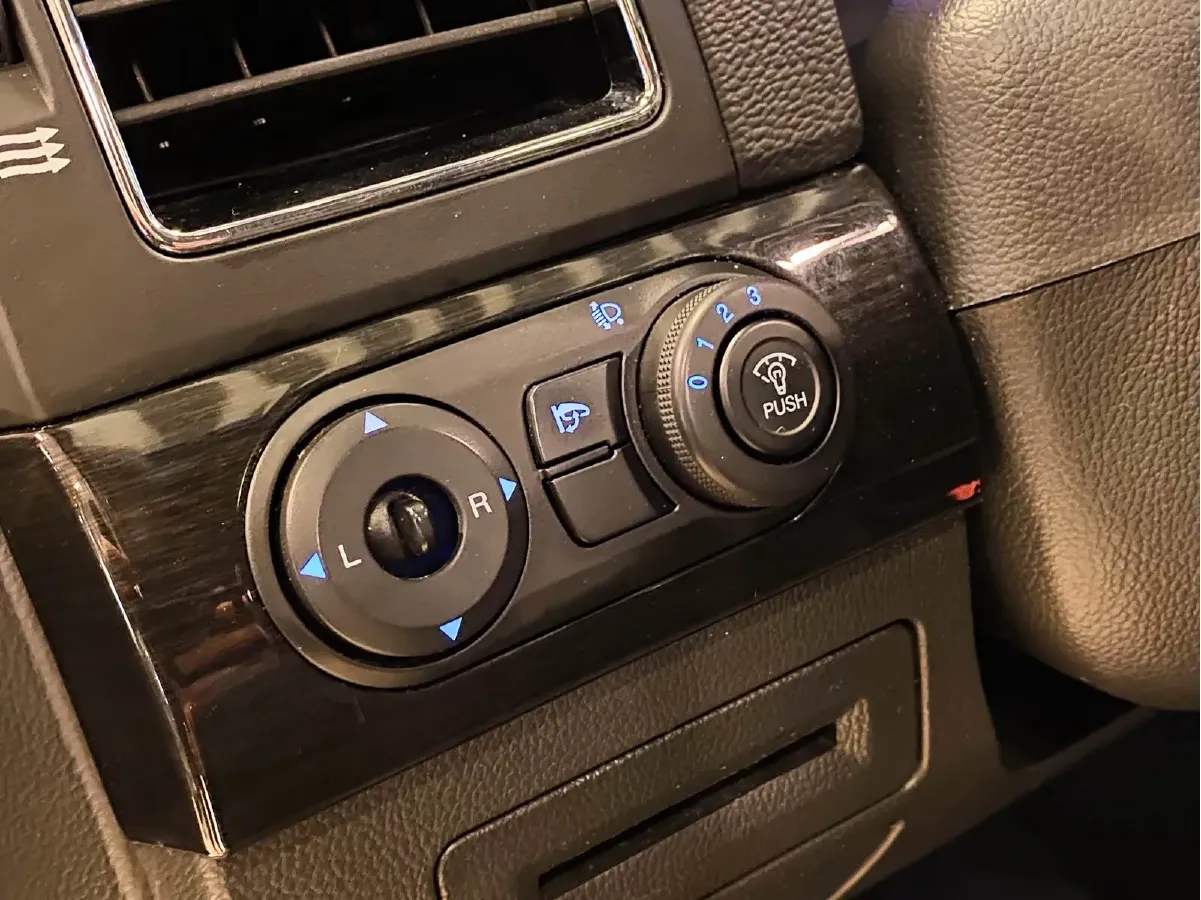 2015 Chevrolet Captiva 2.4L 167HP L4 6AT,autocango,china used car exporter,china ev exporter,chinese used car exporter,chinese used ev exporter