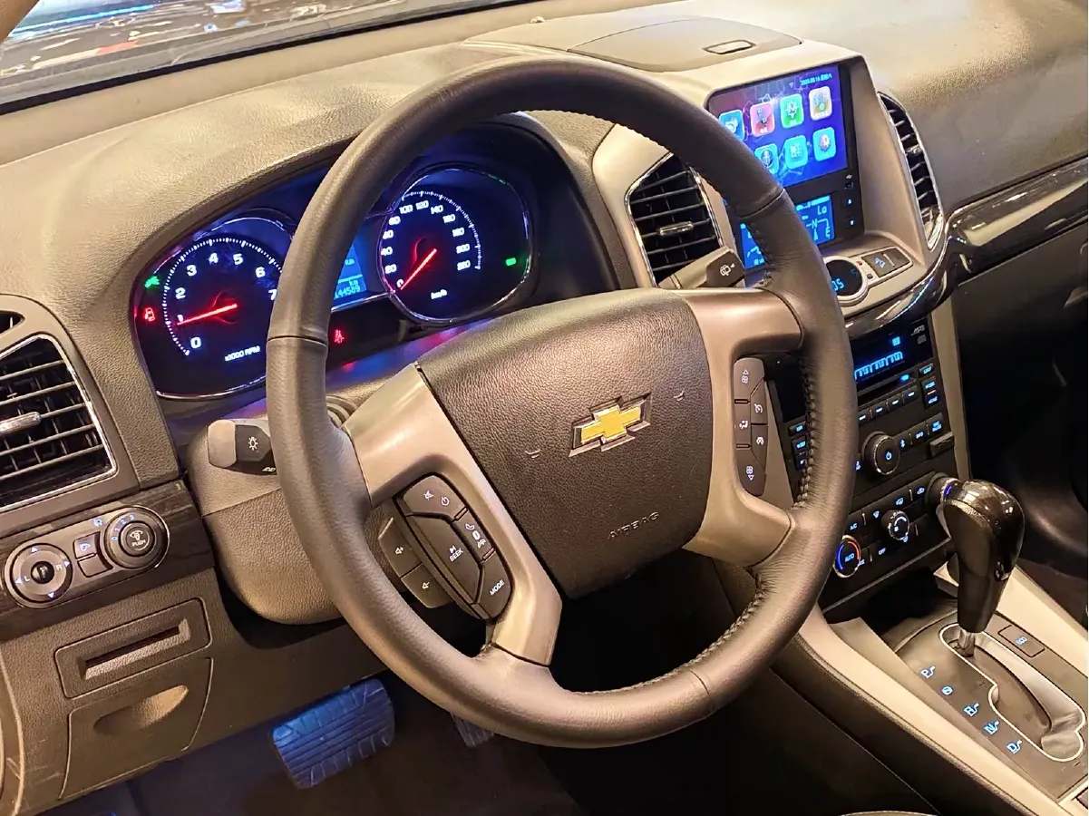 2015 Chevrolet Captiva 2.4L 167HP L4 6AT,autocango,china used car exporter,china ev exporter,chinese used car exporter,chinese used ev exporter