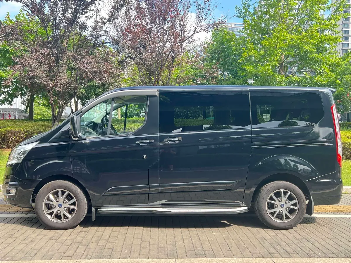 2017 Ford Tourneo 2.0T 203HP L4 6AT,autocango,china used car exporter,china ev exporter,chinese used car exporter,chinese used ev exporter