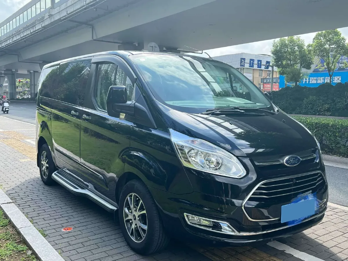 2017 Ford Tourneo 2.0T 203HP L4 6AT,autocango,china used car exporter,china ev exporter,chinese used car exporter,chinese used ev exporter