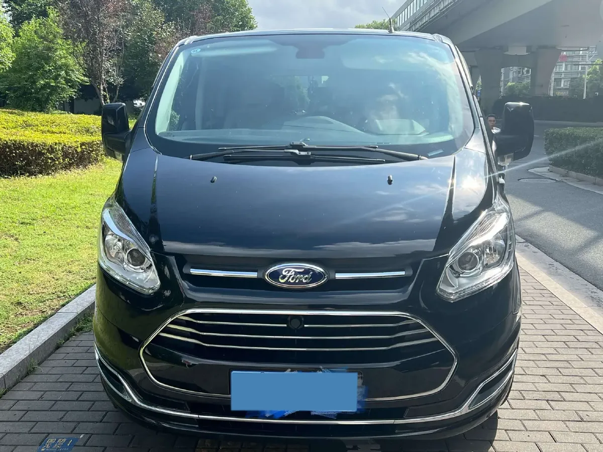 2017 Ford Tourneo 2.0T 203HP L4 6AT,autocango,china used car exporter,china ev exporter,chinese used car exporter,chinese used ev exporter