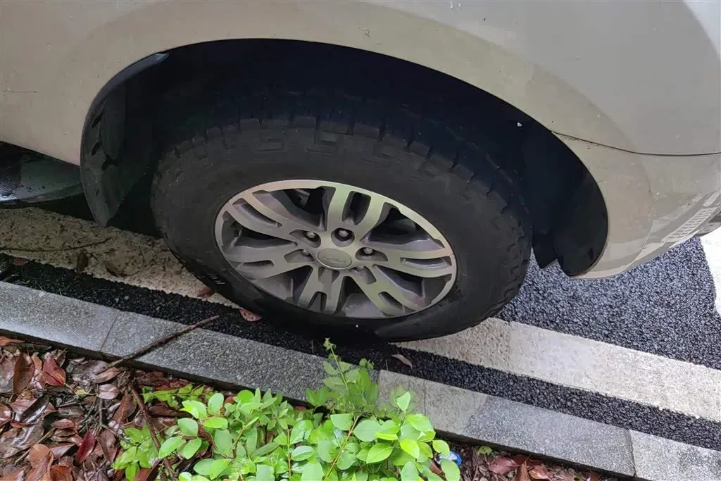 2017 Ford Everest 2.0T 245HP L4 6AT,autocango,china used car exporter,china ev exporter,chinese used car exporter,chinese used ev exporter