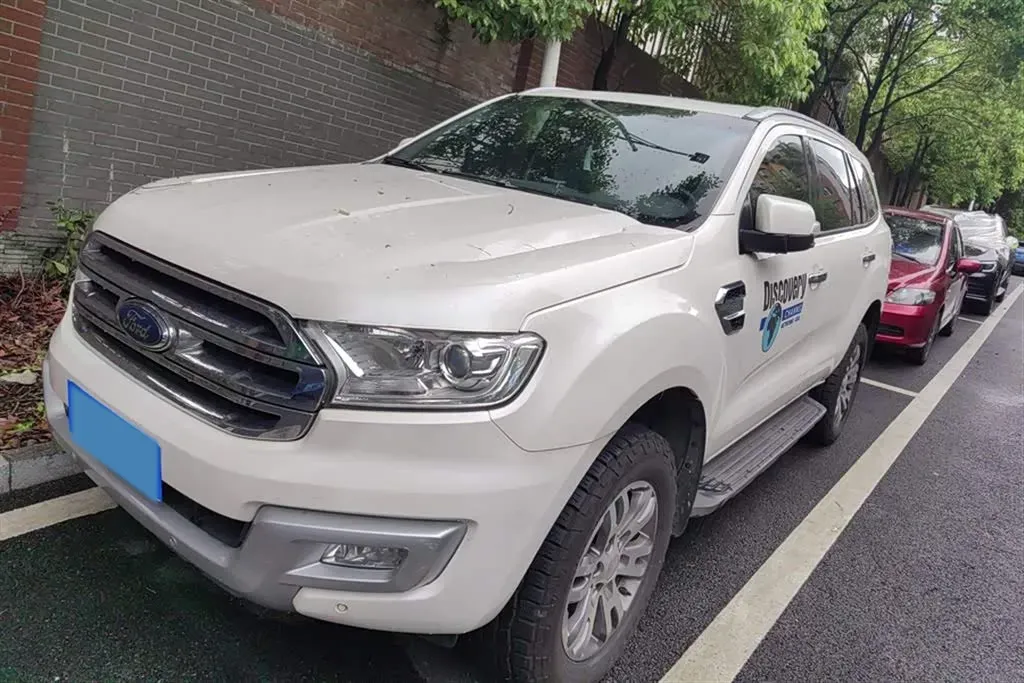 2017 Ford Everest 2.0T 245HP L4 6AT,autocango,china used car exporter,china ev exporter,chinese used car exporter,chinese used ev exporter