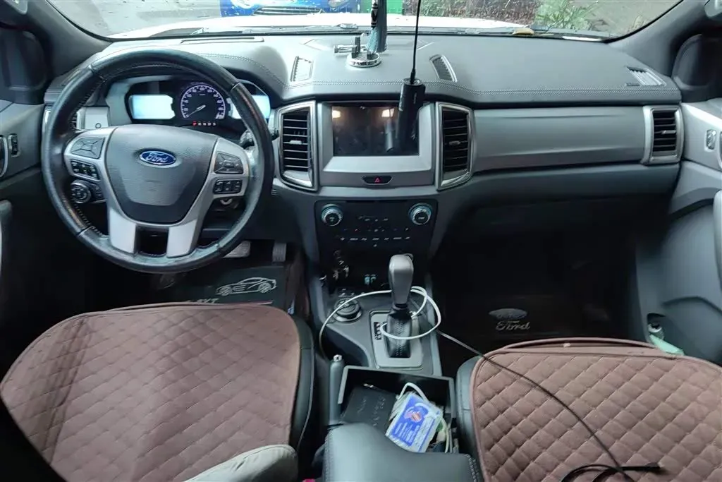 2017 Ford Everest 2.0T 245HP L4 6AT,autocango,china used car exporter,china ev exporter,chinese used car exporter,chinese used ev exporter