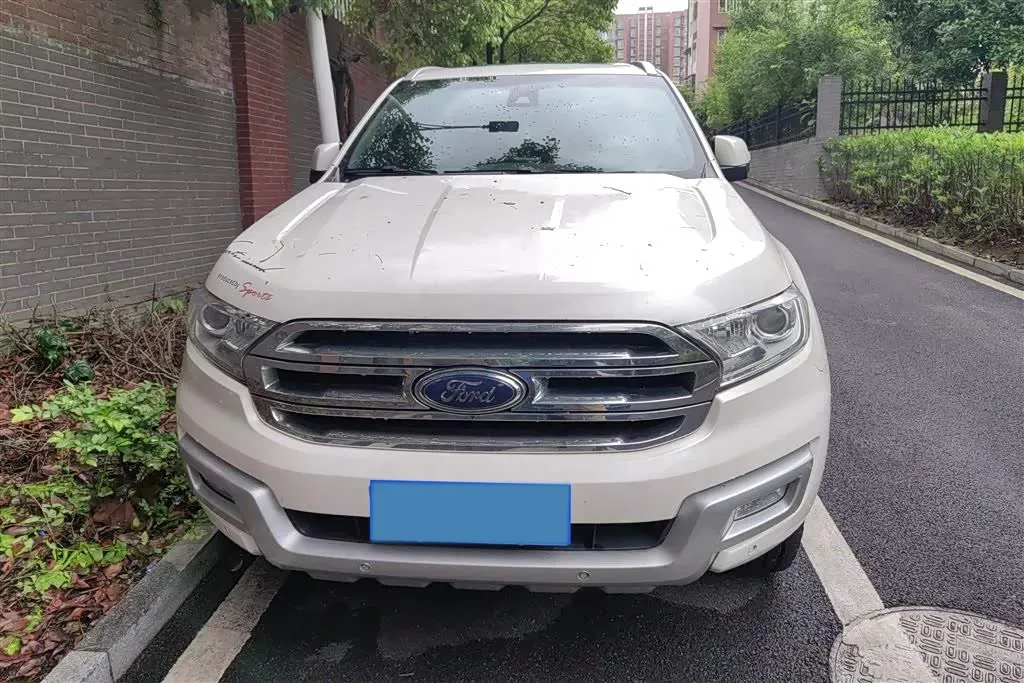 2017 Ford Everest 2.0T 245HP L4 6AT,autocango,china used car exporter,china ev exporter,chinese used car exporter,chinese used ev exporter
