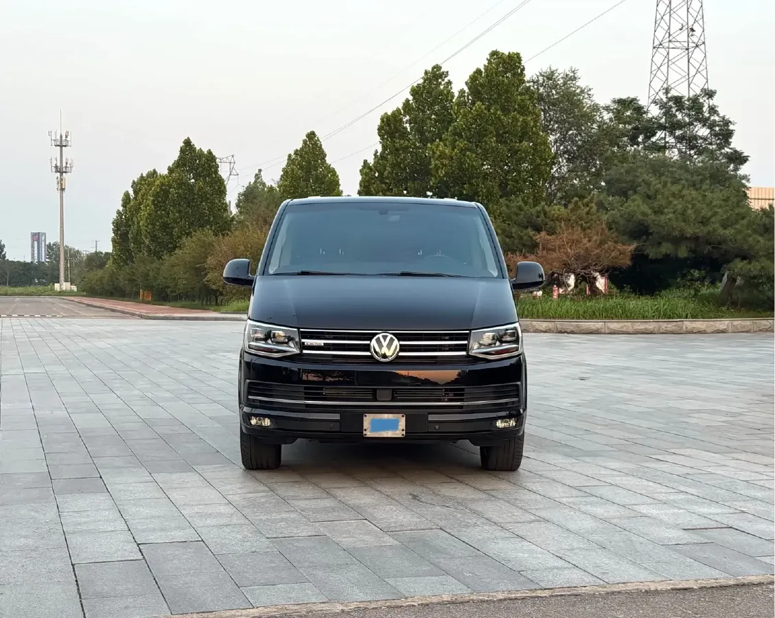 2017 Volkswagen Multivan 2.0T 204HP L4 7DCT,autocango,china used car exporter,china ev exporter,chinese used car exporter,chinese used ev exporter