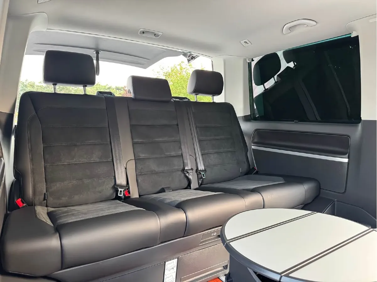 2017 Volkswagen Multivan 2.0T 204HP L4 7DCT,autocango,china used car exporter,china ev exporter,chinese used car exporter,chinese used ev exporter