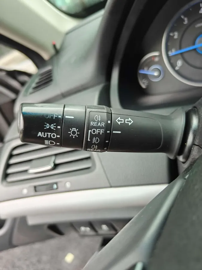 2014 Honda Crosstour 2.4L 197HP L4 5AT,autocango,china used car exporter,china ev exporter,chinese used car exporter,chinese used ev exporter