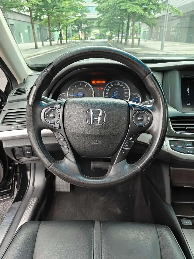 2014 Honda Crosstour 2.4L 197HP L4 5AT,autocango,china used car exporter,china ev exporter,chinese used car exporter,chinese used ev exporter
