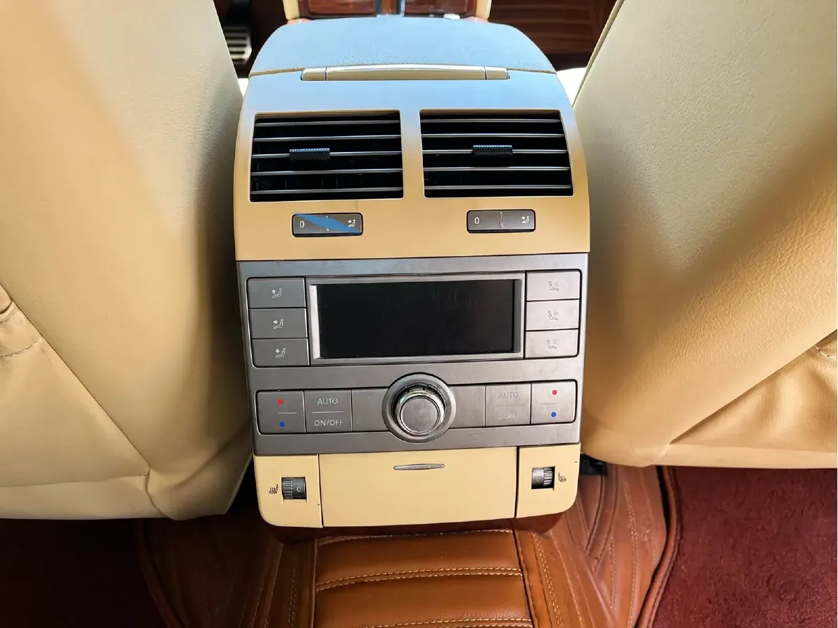 2011 Volkswagen Pheaton 3.6L 280HP V6 6AT,autocango,china used car exporter,china ev exporter,chinese used car exporter,chinese used ev exporter