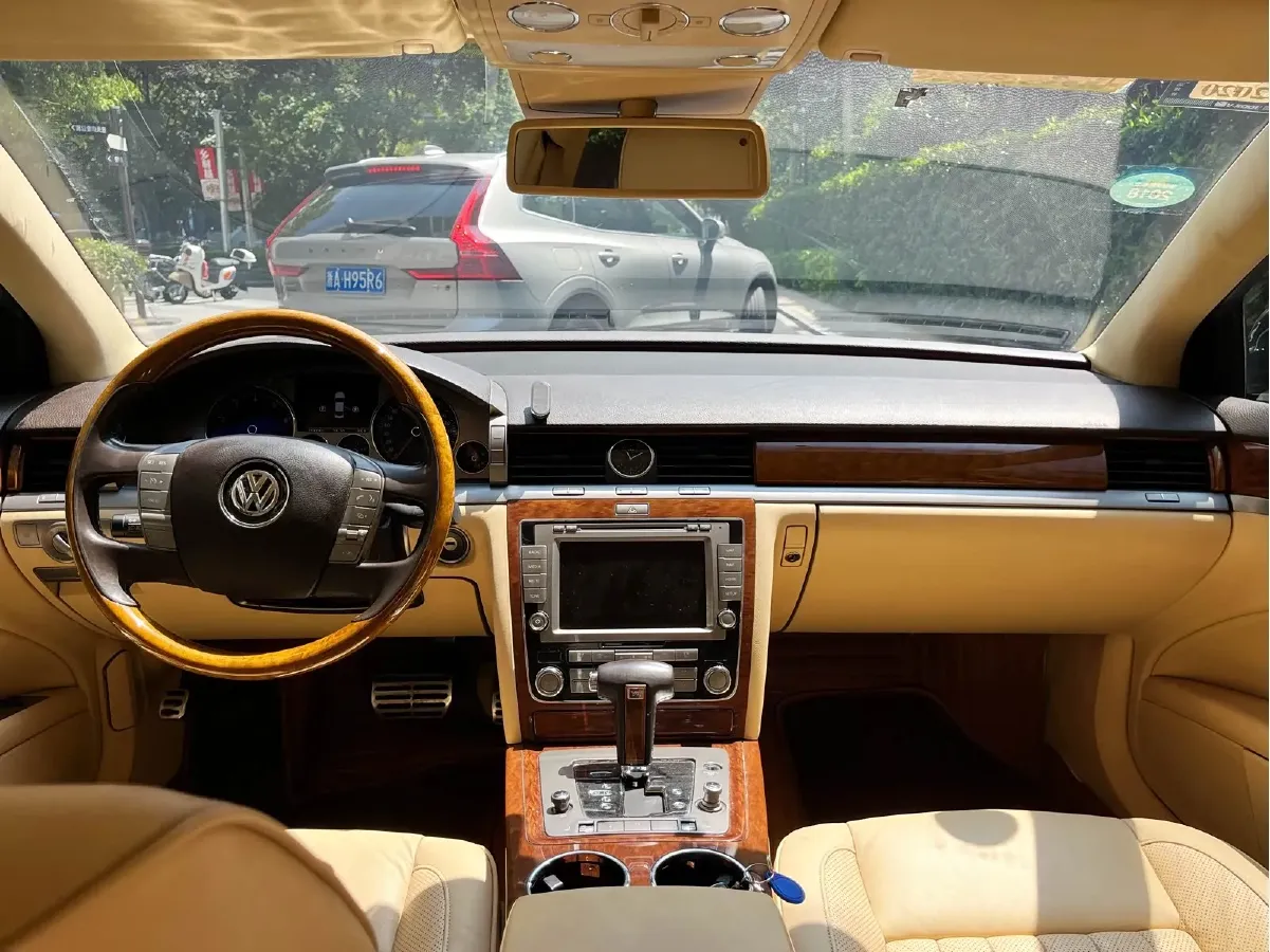 2011 Volkswagen Pheaton 3.6L 280HP V6 6AT,autocango,china used car exporter,china ev exporter,chinese used car exporter,chinese used ev exporter