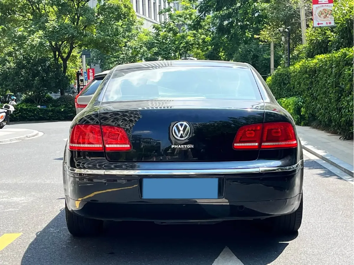 2011 Volkswagen Pheaton 3.6L 280HP V6 6AT,autocango,china used car exporter,china ev exporter,chinese used car exporter,chinese used ev exporter