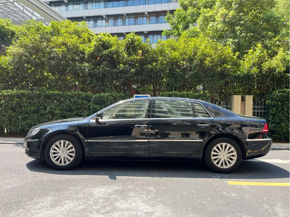 2011 Volkswagen Pheaton 3.6L 280HP V6 6AT,autocango,china used car exporter,china ev exporter,chinese used car exporter,chinese used ev exporter