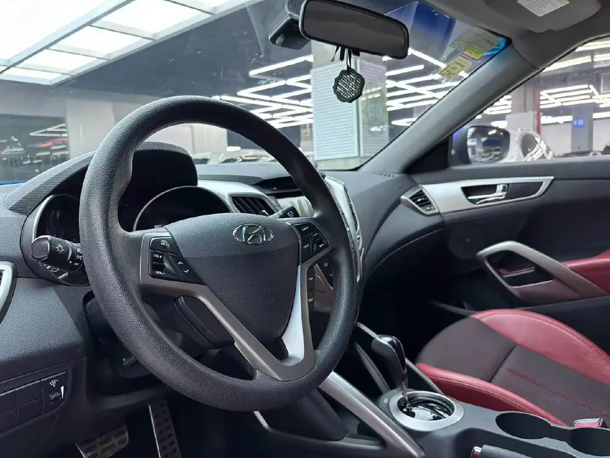 2012 Hyundai Veloster 1.6T 204HP L4 6AT,autocango,china used car exporter,china ev exporter,chinese used car exporter,chinese used ev exporter
