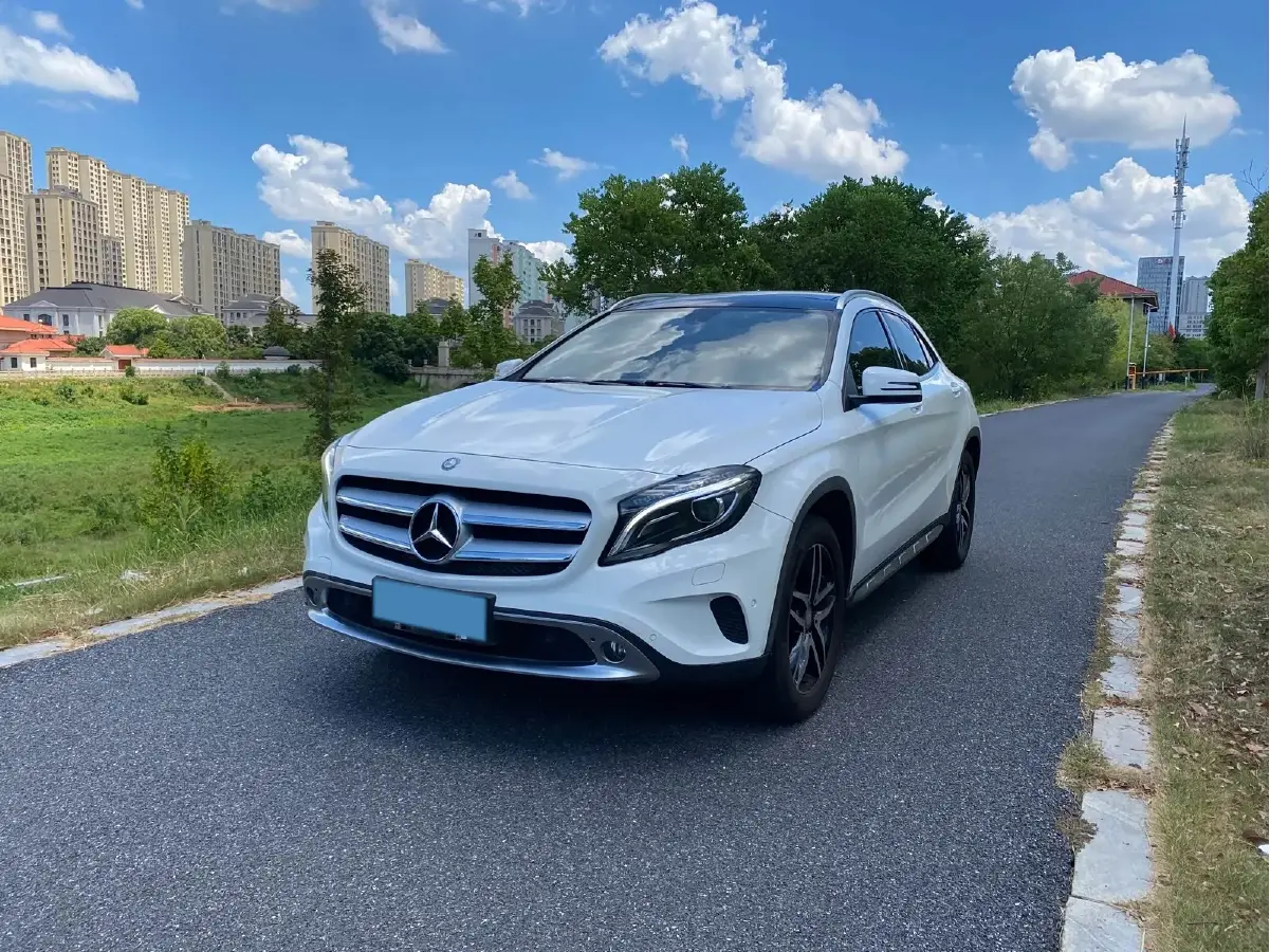 2015 Mercedes-Benz GLA Class 2.0T 184HP L4 7DCT