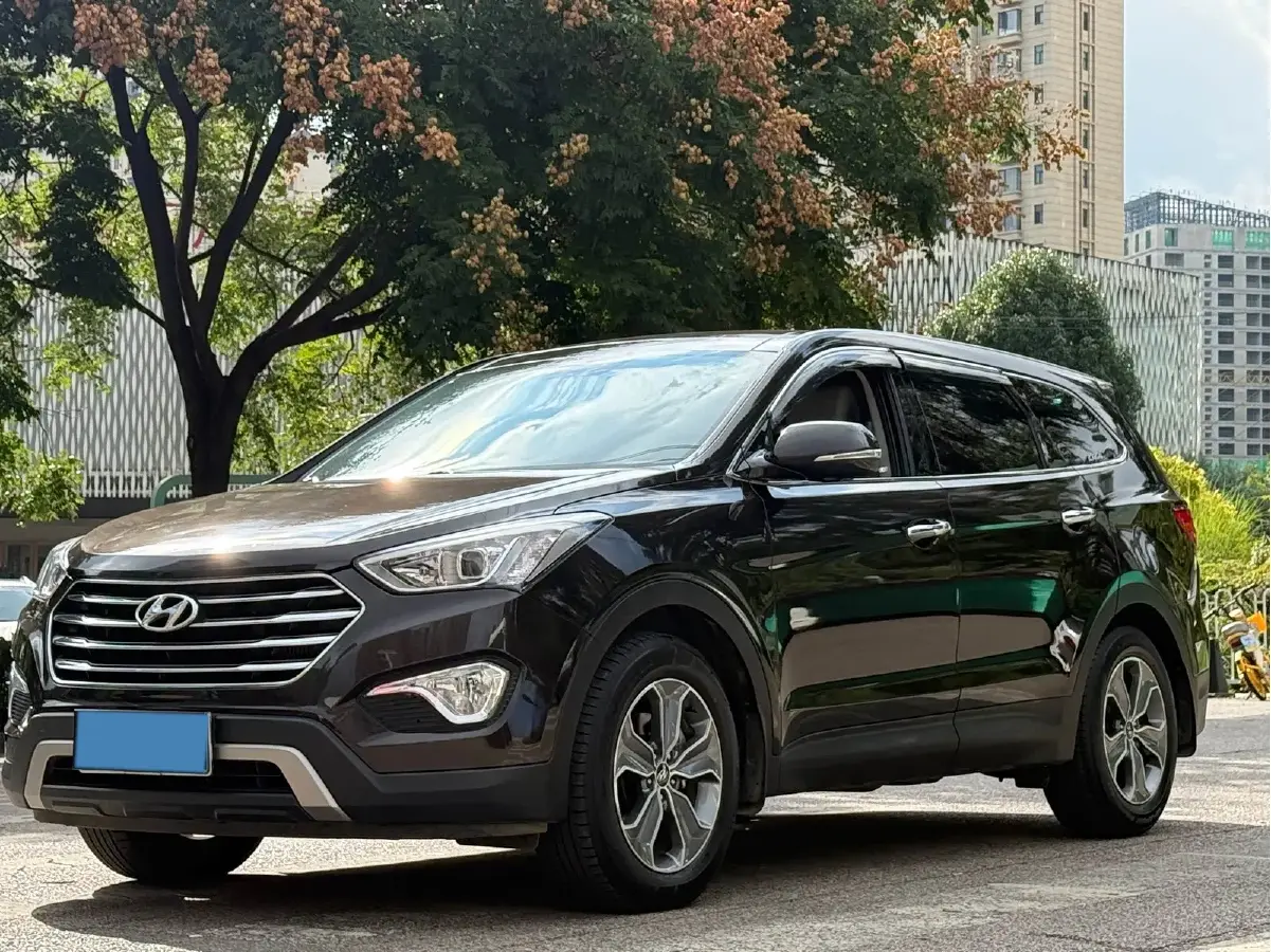 2015 Hyundai Grand SantaFe 2.2T 197HP L4 6AT
