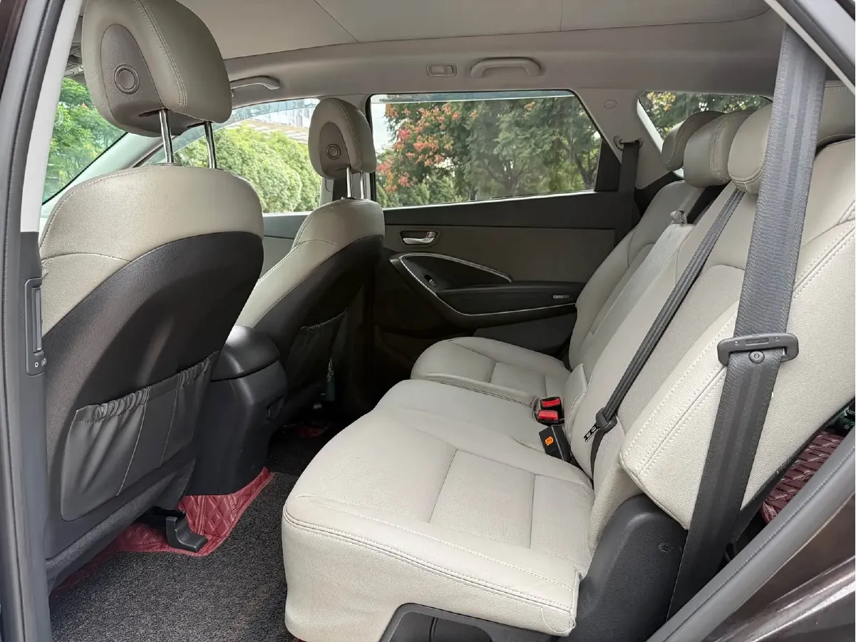 2015 Hyundai Grand SantaFe 2.2T 197HP L4 6AT,autocango,china used car exporter,china ev exporter,chinese used car exporter,chinese used ev exporter