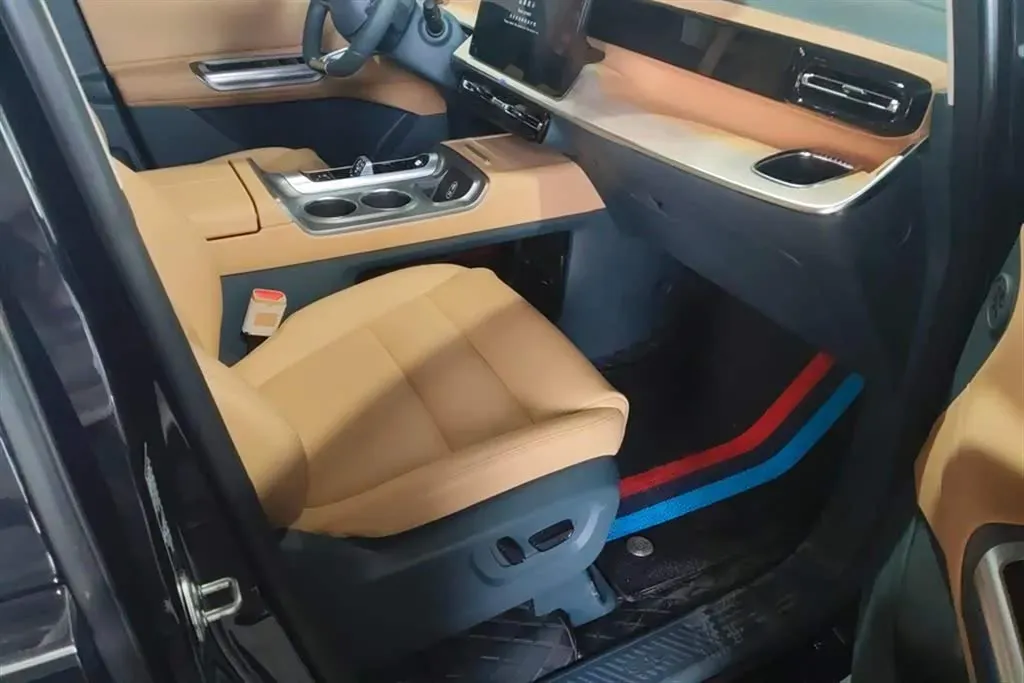 2024 GAC Trumpchi E8 2.0L 140HP L4 2DHT Hybrid,autocango,china used car exporter,china ev exporter,chinese used car exporter,chinese used ev exporter