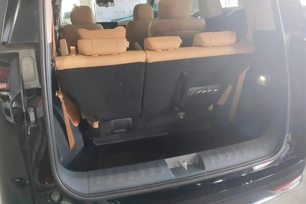 2024 GAC Trumpchi E8 2.0L 140HP L4 2DHT Hybrid,autocango,china used car exporter,china ev exporter,chinese used car exporter,chinese used ev exporter