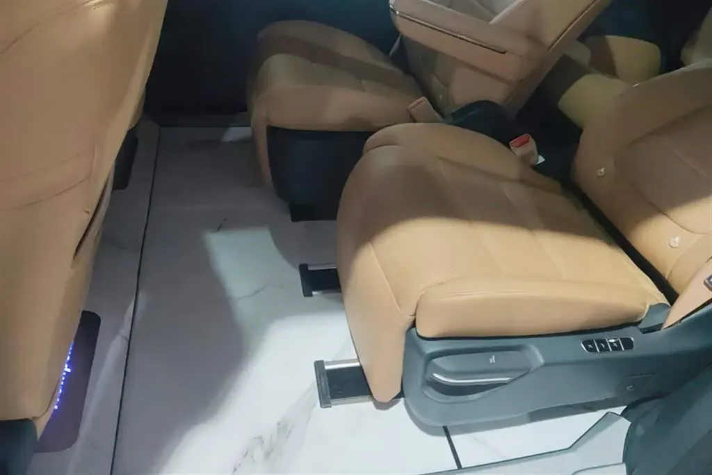 2024 GAC Trumpchi E8 2.0L 140HP L4 2DHT Hybrid,autocango,china used car exporter,china ev exporter,chinese used car exporter,chinese used ev exporter