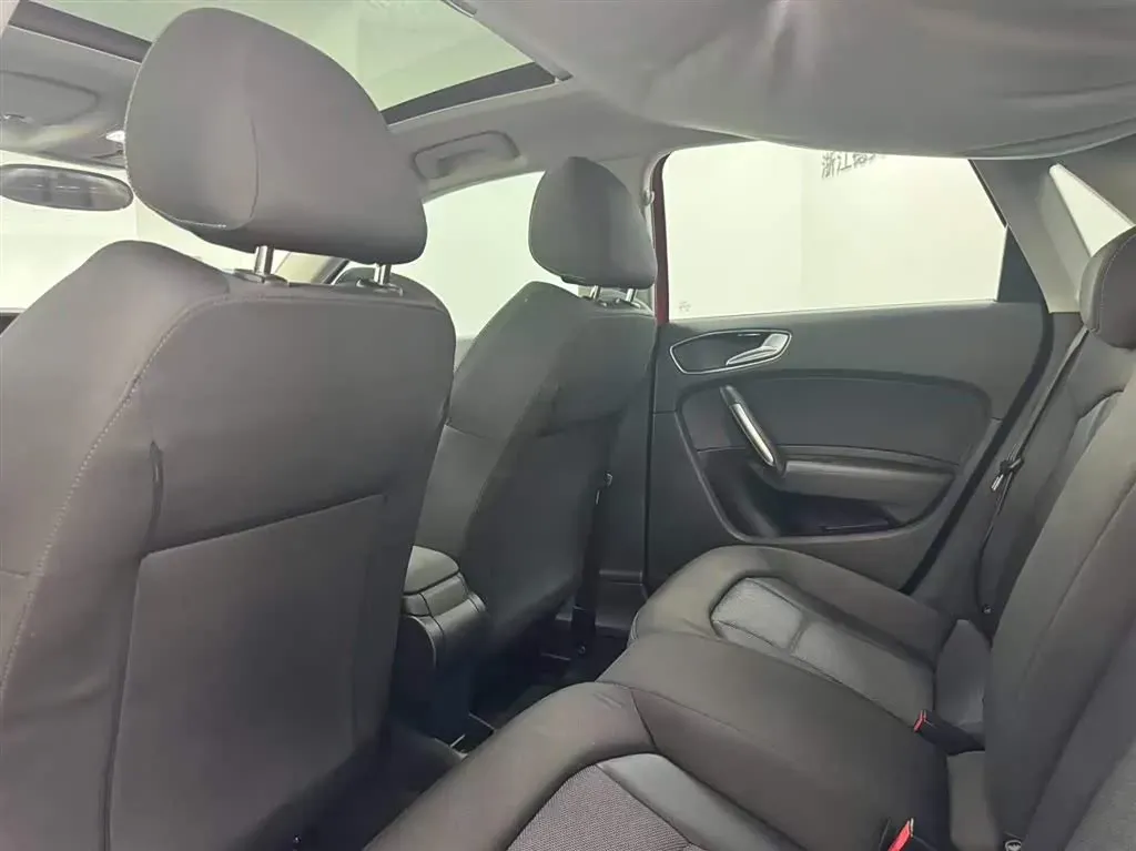 2013 Audi A1 1.4T 122HP L4 7DCT,autocango,china used car exporter,china ev exporter,chinese used car exporter,chinese used ev exporter