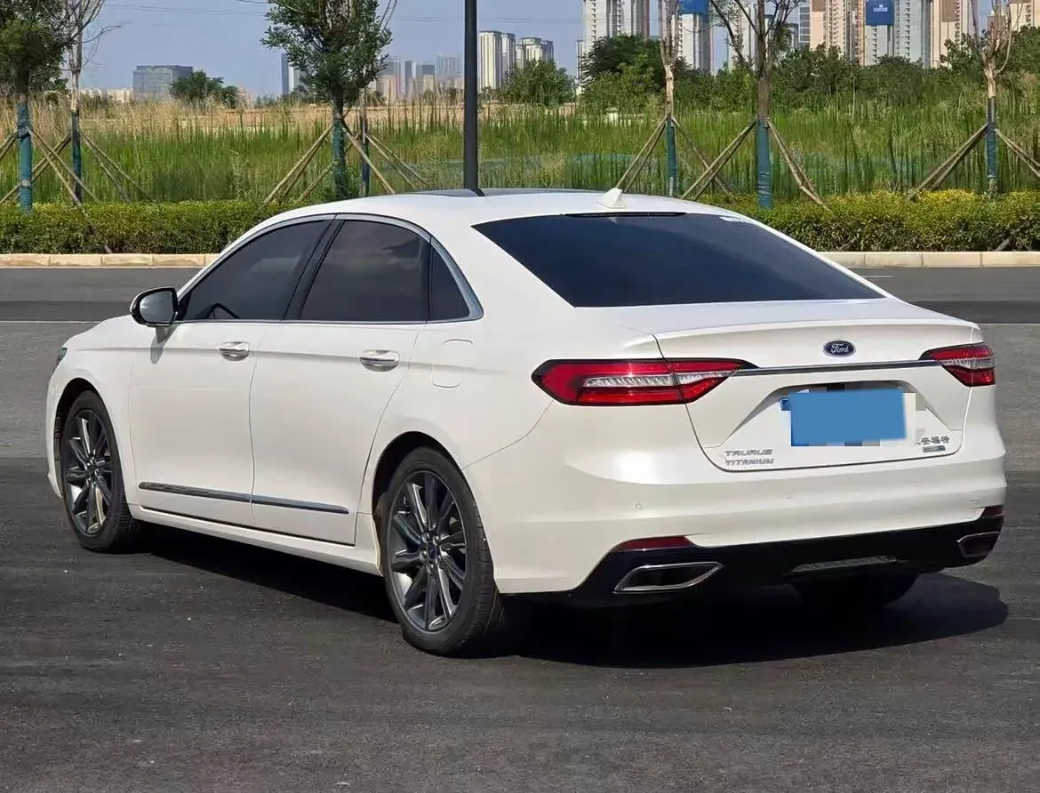 2019 Ford Taurus 2.0T 245HP L4 8AT,autocango,china used car exporter,china ev exporter,chinese used car exporter,chinese used ev exporter