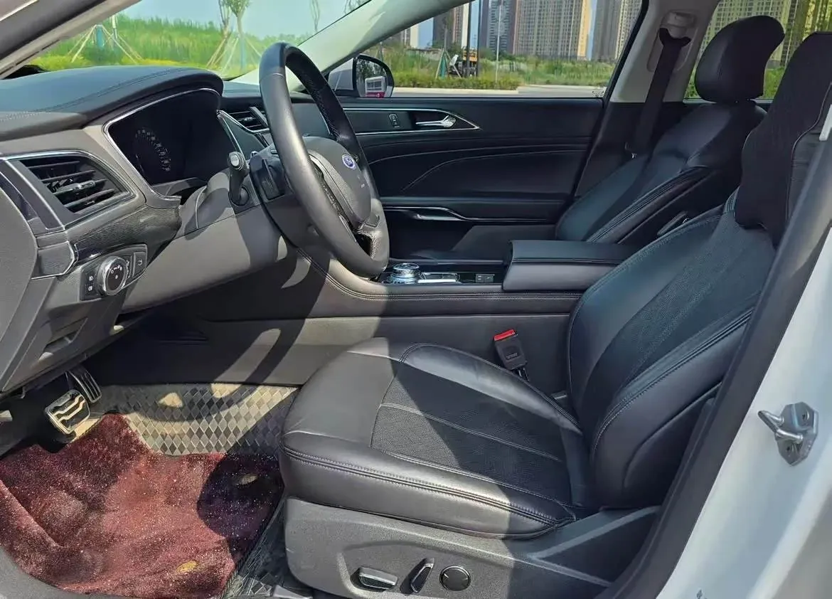 2019 Ford Taurus 2.0T 245HP L4 8AT,autocango,china used car exporter,china ev exporter,chinese used car exporter,chinese used ev exporter