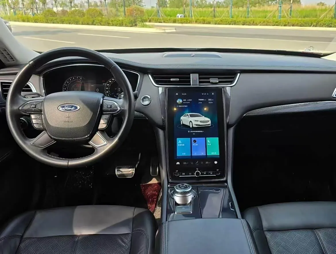 2019 Ford Taurus 2.0T 245HP L4 8AT,autocango,china used car exporter,china ev exporter,chinese used car exporter,chinese used ev exporter