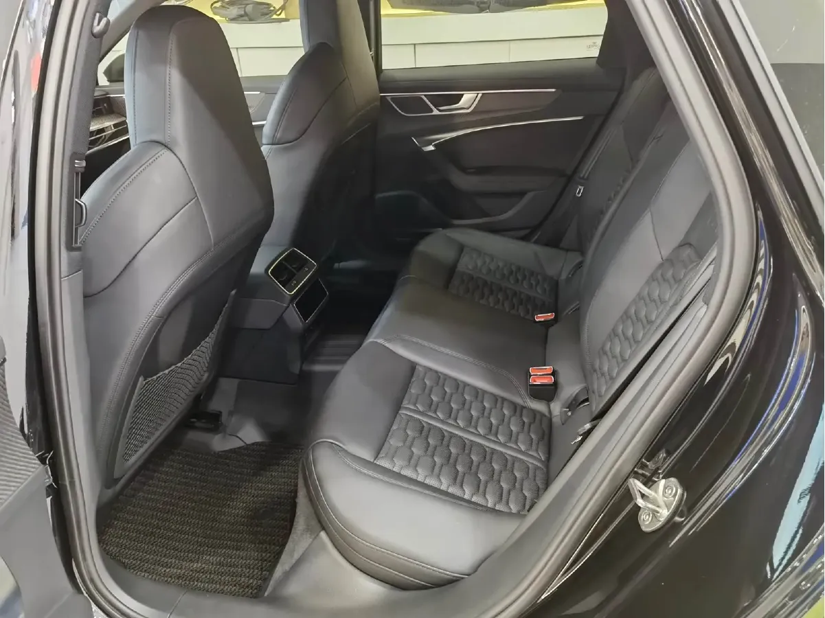 2022 Audi RS 6 4.0T 600HP V8 8AT,autocango,china used car exporter,china ev exporter,chinese used car exporter,chinese used ev exporter