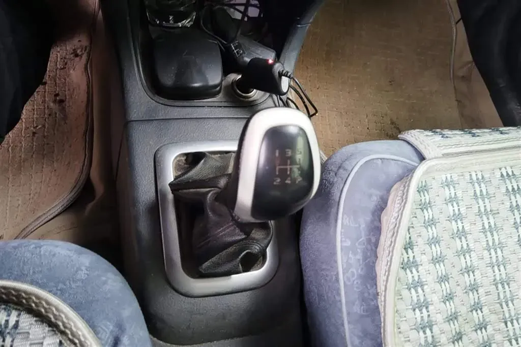 2015 Suzuki Liana A6 1.4L 101HP L4 5MT,autocango,china used car exporter,china ev exporter,chinese used car exporter,chinese used ev exporter