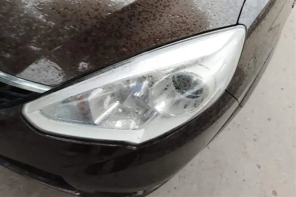 2015 Suzuki Liana A6 1.4L 101HP L4 5MT,autocango,china used car exporter,china ev exporter,chinese used car exporter,chinese used ev exporter