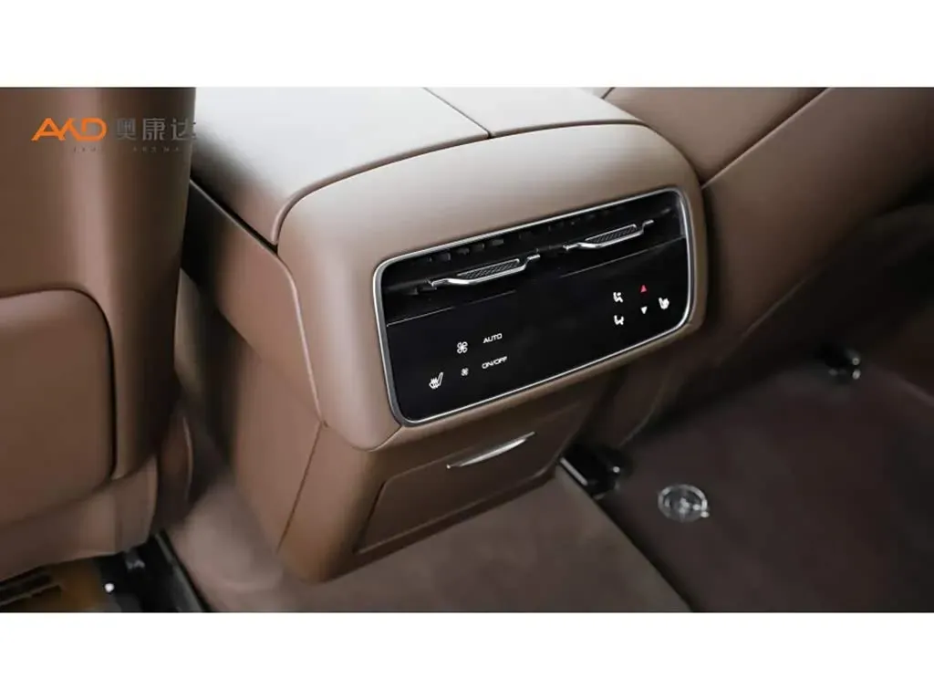 2024 Tank 700 3.0T 360HP V6 9AT PHEV 37.1KWH,autocango,china used car exporter,china ev exporter,chinese used car exporter,chinese used ev exporter