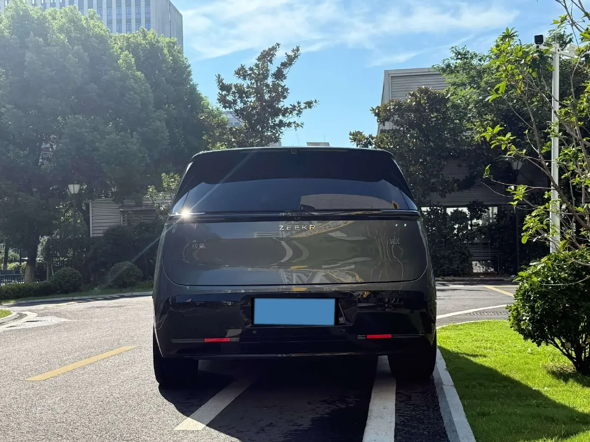 2025 Zeekr MIX BEV 102KWH,autocango,china used car exporter,china ev exporter,chinese used car exporter,chinese used ev exporter