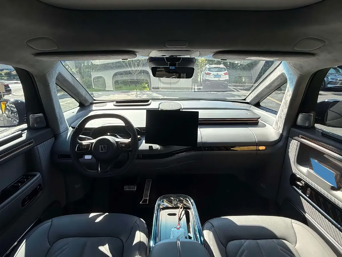 2025 Zeekr MIX BEV 102KWH,autocango,china used car exporter,china ev exporter,chinese used car exporter,chinese used ev exporter