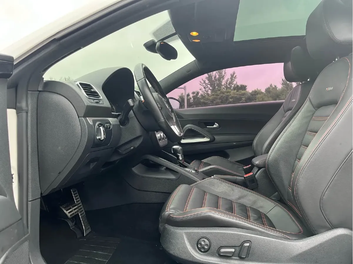 2015 Volkswagen Scirocco 2.0T 211HP L4 6DCT,autocango,china used car exporter,china ev exporter,chinese used car exporter,chinese used ev exporter