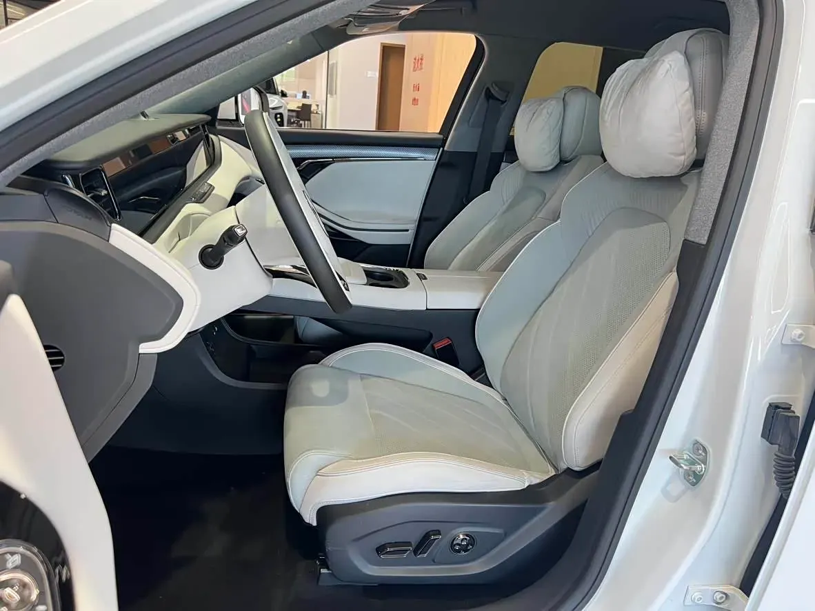 2025 Voyah FREE 1.5T 150HP L4 REEV 43KWH,autocango,china used car exporter,china ev exporter,chinese used car exporter,chinese used ev exporter