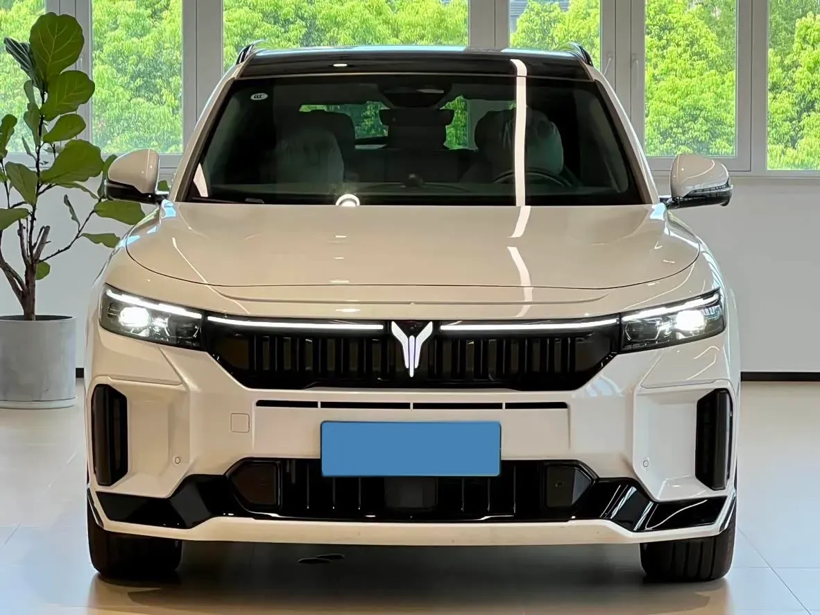 2025 Voyah FREE 1.5T 150HP L4 REEV 43KWH,autocango,china used car exporter,china ev exporter,chinese used car exporter,chinese used ev exporter